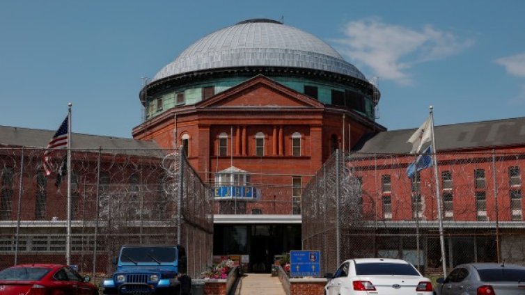 Осъдени &ndash; третирани като животни! Работа за без пари 