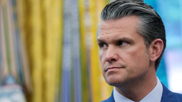 Пийт Хегсет предупреди: Китай се готви за инвазия в Тайван 