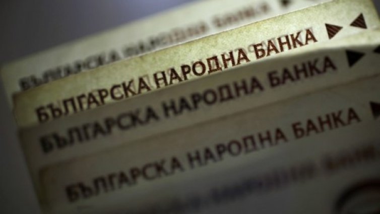 Българите - бедни. Все повече живеят на кредит