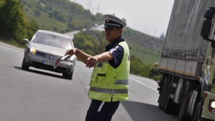 КАТ бди: 13 хил. МПС-та проверени, с нарушения &ndash; 11 000