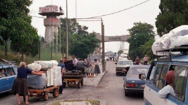 Паметници на функционери на БКП! А Възродителния процес?