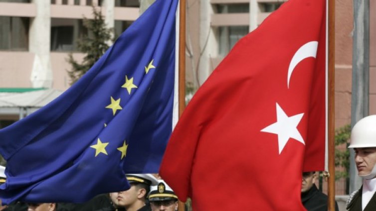 Турция ускорява реформите: Атака за членство в ЕС