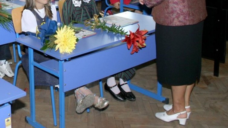 След скока в парите: 50-годишни се връщат в училище, млади &ndash; няма!