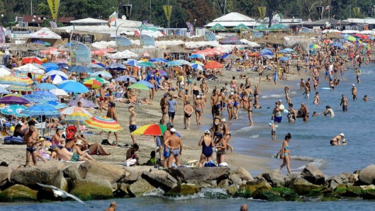 Още става за море! Може да превали на запад