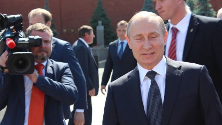 По руска телевизия: Путин &ndash; добрият цар, милеещ за нуждите на хората...