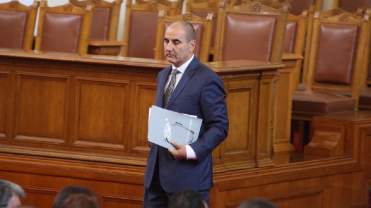 Цветанов: Продължаваме да управляваме... Да изведем България над всичко!