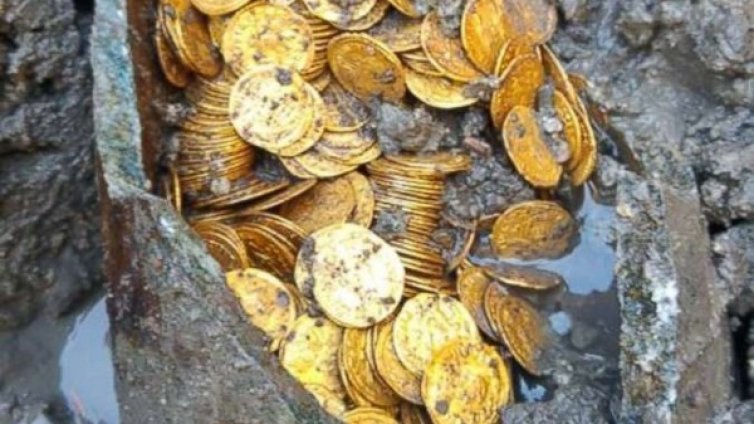 Златно съкровище открито при разкопки в Италия