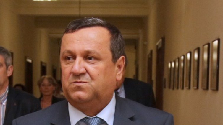 ДПС срещу вандализма в турските гробища на Добрич