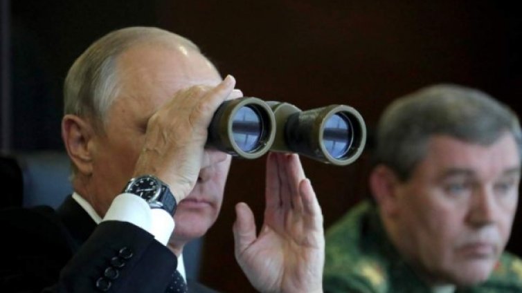 Русия е миролюбива... увери Путин на военните учения