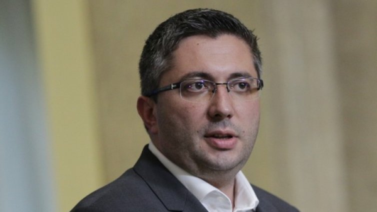 Нанков за отложените оставки: Ситуацията не е приятна
