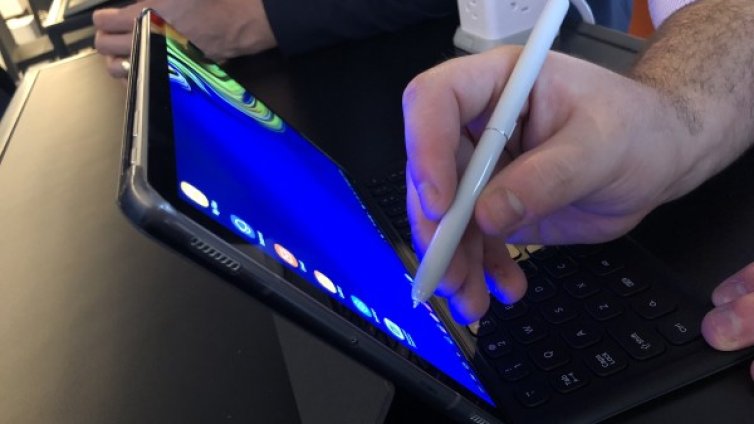 Модерен СОС &ndash; гласуват с таблети от октомври!