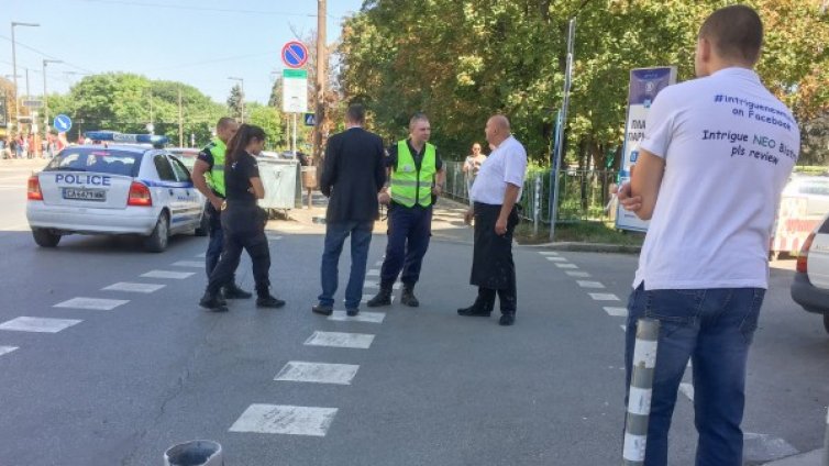 След скандал в кръчма &ndash; омазани с манджа клиент и готвач