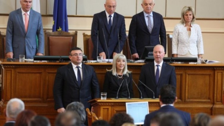 Стари, нови... Министри обещаха да работят по приоритетите