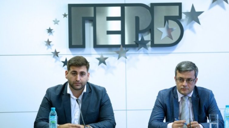От ГЕРБ отговориха на Нинова: Партията й не я слуша
