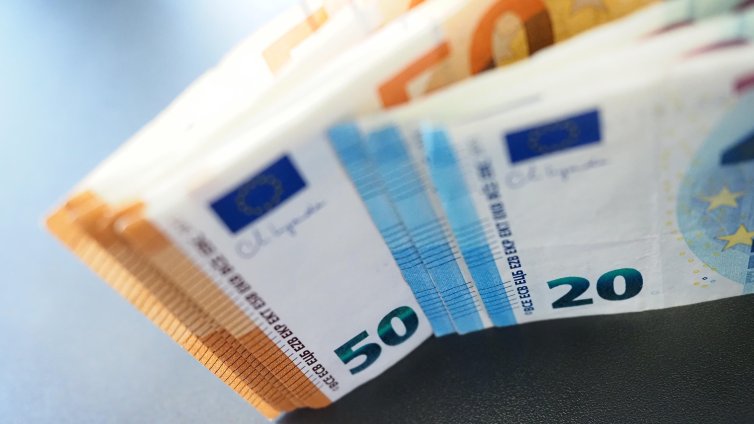 Годишно в Белгия се "изпират" по 16 млрд. евро