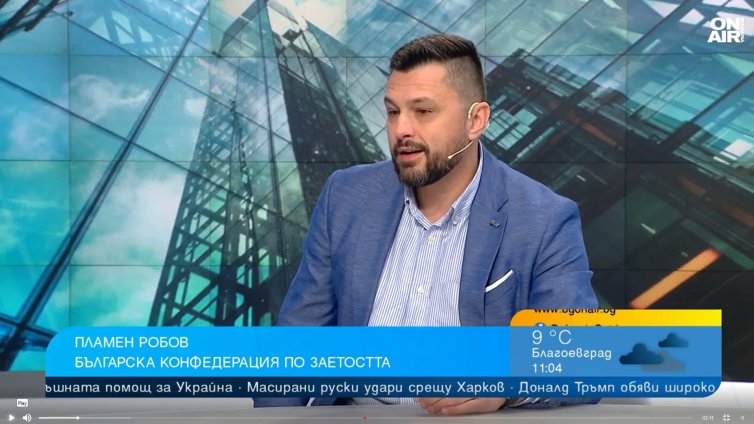 В офис или вкъщи: Кой е успешният модел за работа?