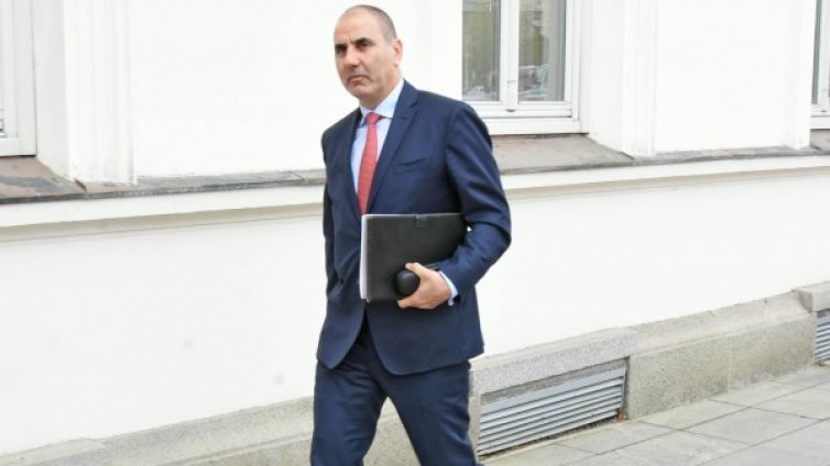 Правителството стабилно, коалицията стабилна...