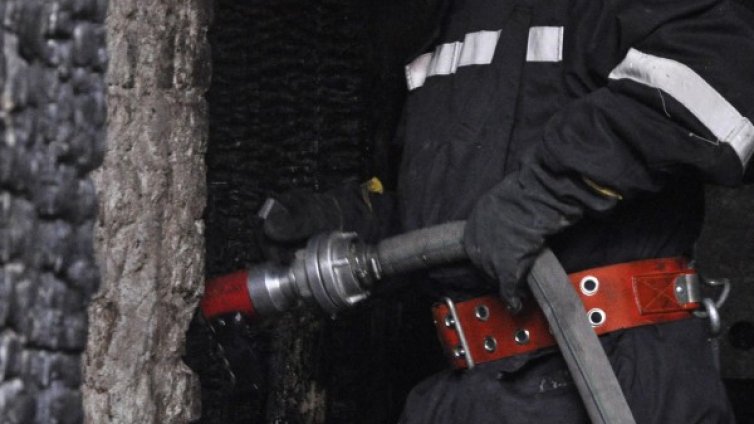 Мъж загина при пожар в гараж в Първомайци