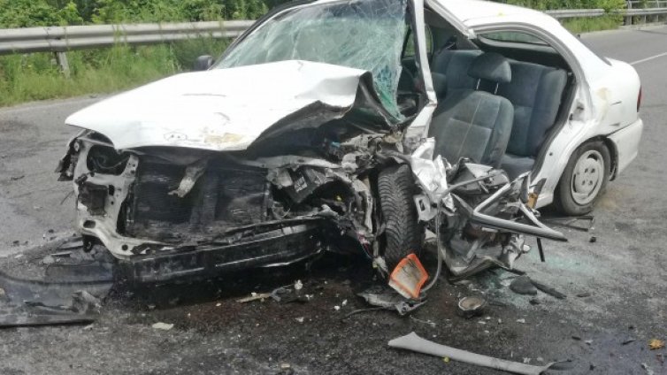 Стари коли, а няма и пари за пътища&hellip;  и се избиваме! Има ли решение?