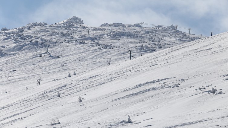 Сноубордистка е с черепно-мозъчна травма, получена в района на Рилските езера