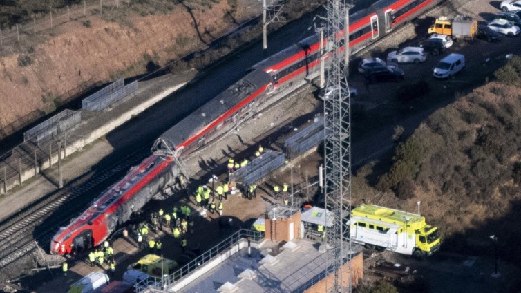 40 са вече жертвите на жп катастрофата в Испания, издирват още