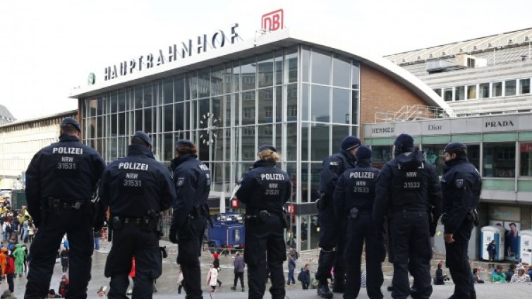 Заложническа драма наложи евакуация на гарата в Кьолн