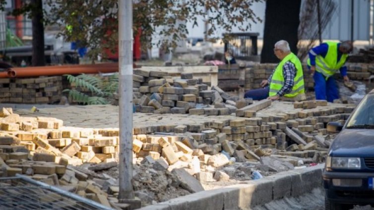 Общината послушна! Ремонтът около "Света Неделя" &ndash; творчески