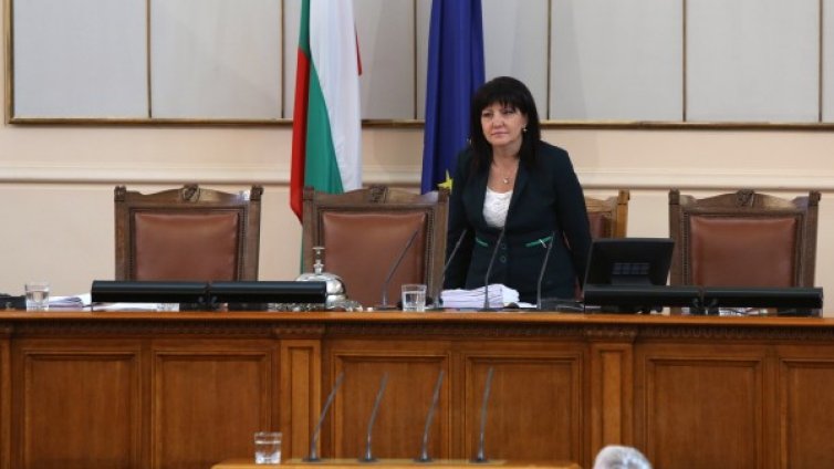 На старта на дебата за вота: БСП иска Борисов в НС