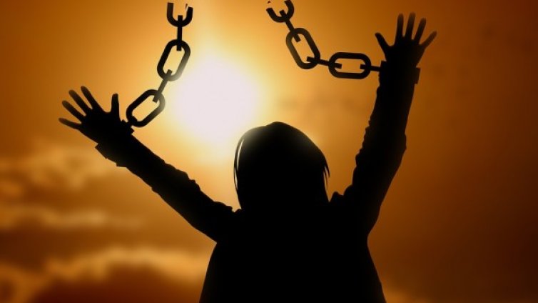 На един клик: От най-милия мъж до... бой и секс робство! Историята на Ана