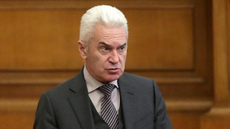 Сидеров атакува, иска незабавен КС за оставката на Симеонов