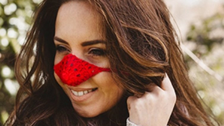 Не е Рудолф, това е просто покривало за носа!