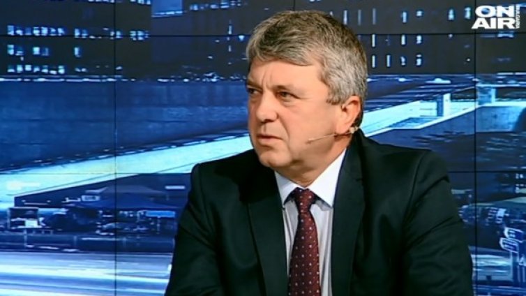 Справя ли се държавата с африканската чума?