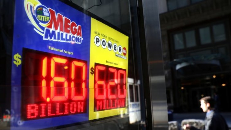 Какво бихте избрали: $904 млн. сега или 1,6 млрд. за 29 г.?