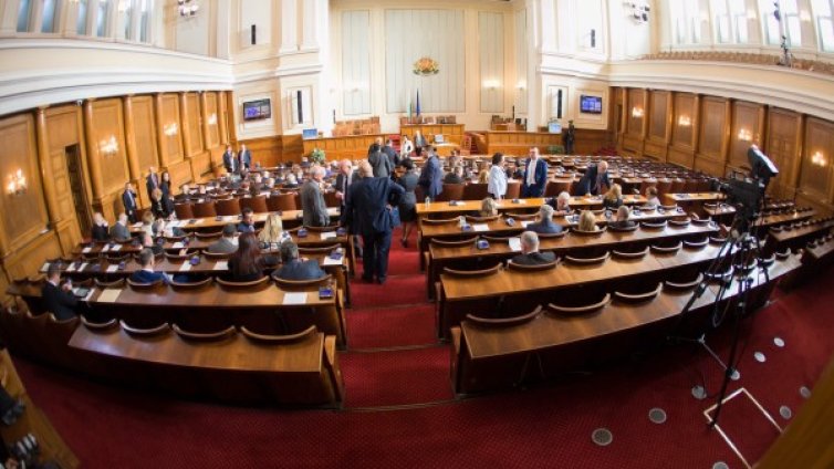 Опозицията се запъна. Няма да се регистрира в зала!
