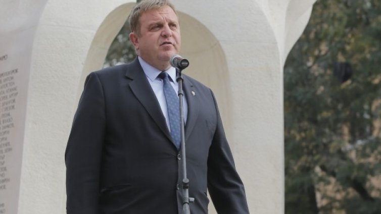 Каракачанов премисли за ремонта на Су-25