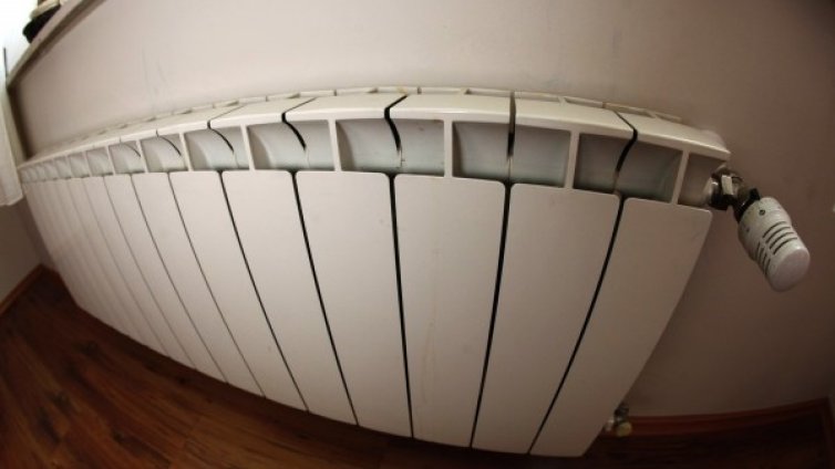 Навън е топло, а "Топлофикация" ни сгрява днес и вътре!