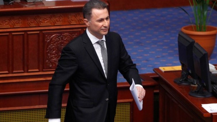 Груевски остава депутат, засега не влиза в затвора 