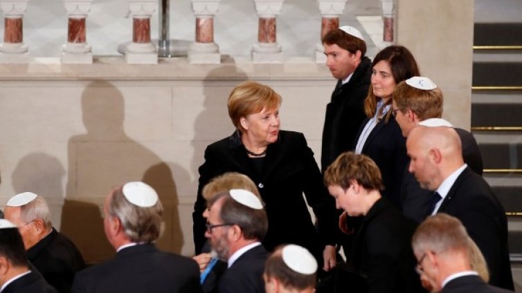 Меркел се притесни: Засилва се антисемитизмът