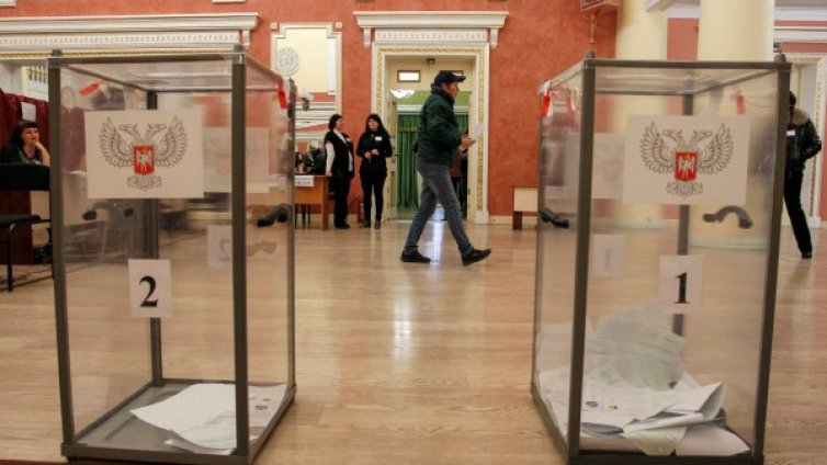 Източна Украйна избра новите си президенти