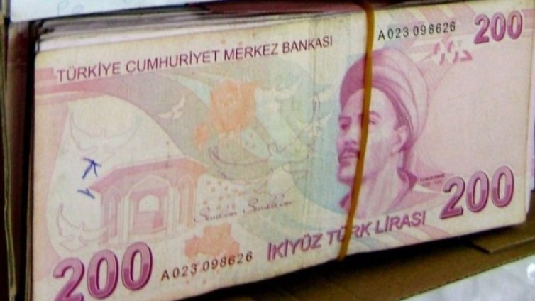 Митничарите задържаха 300 хил. укрити турски лири