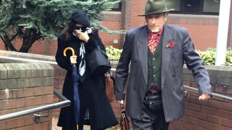 Адолфчо... съд в Бирмингам съди родители неонацисти