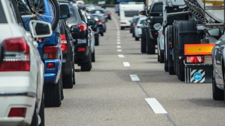 40% от колите в Бургас... стари и цапащи 