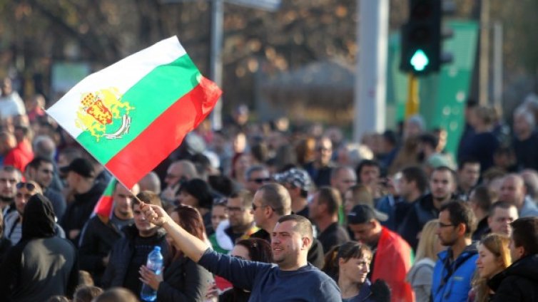 Протестът "Кой ни бърка в джоба?": Повторениие на 2013-а или...