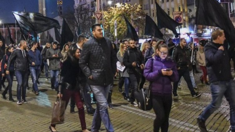 Протестът на майките &ndash; до приемане оставката на Симеонов