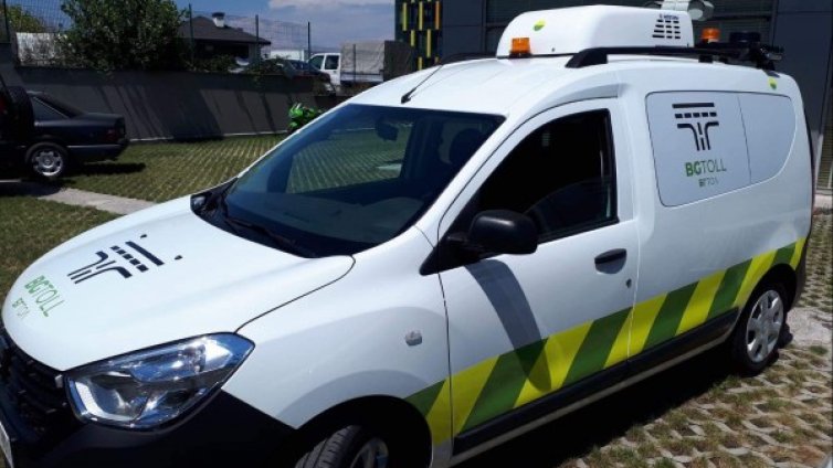 Няма мърдане! Толполиция плъзва и присветква: Следвай ме! 