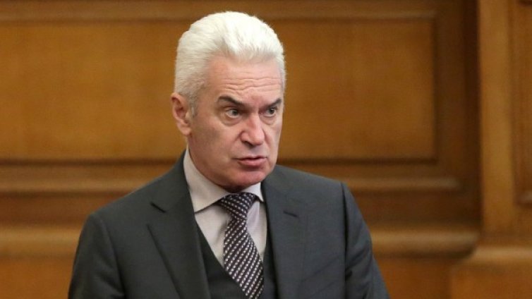 Сидеров: Никога не е ставало въпрос да водя листи!