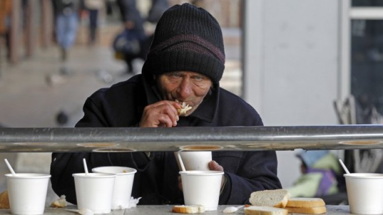 С по-малко от ?3 на ден &ndash; живот за 1,5 милиона румънци!