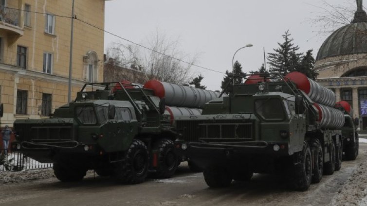 Русия разполага нов дивизион С-400 в Крим