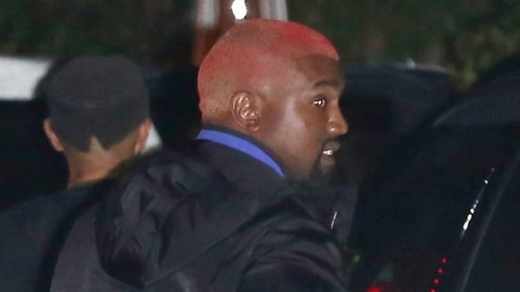 В розово: Кание Уест боядиса косата си