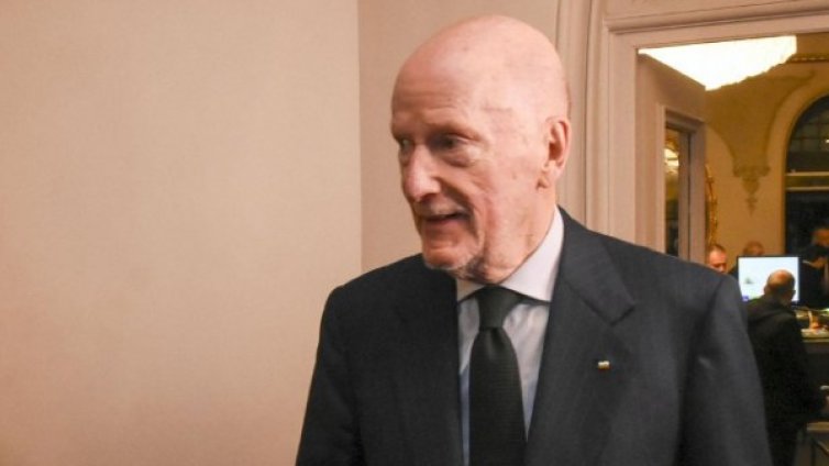 Царя: По-добре кабинет на малцинството пред оставка на Борисов